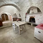 Nidadi Trulli D'itria * Μαρτίνα Φράνκα
