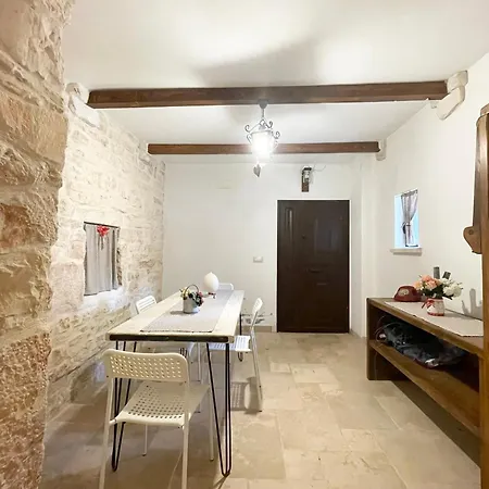 בית נופש Nidadi Trulli D'itria מרטינה פרנקה